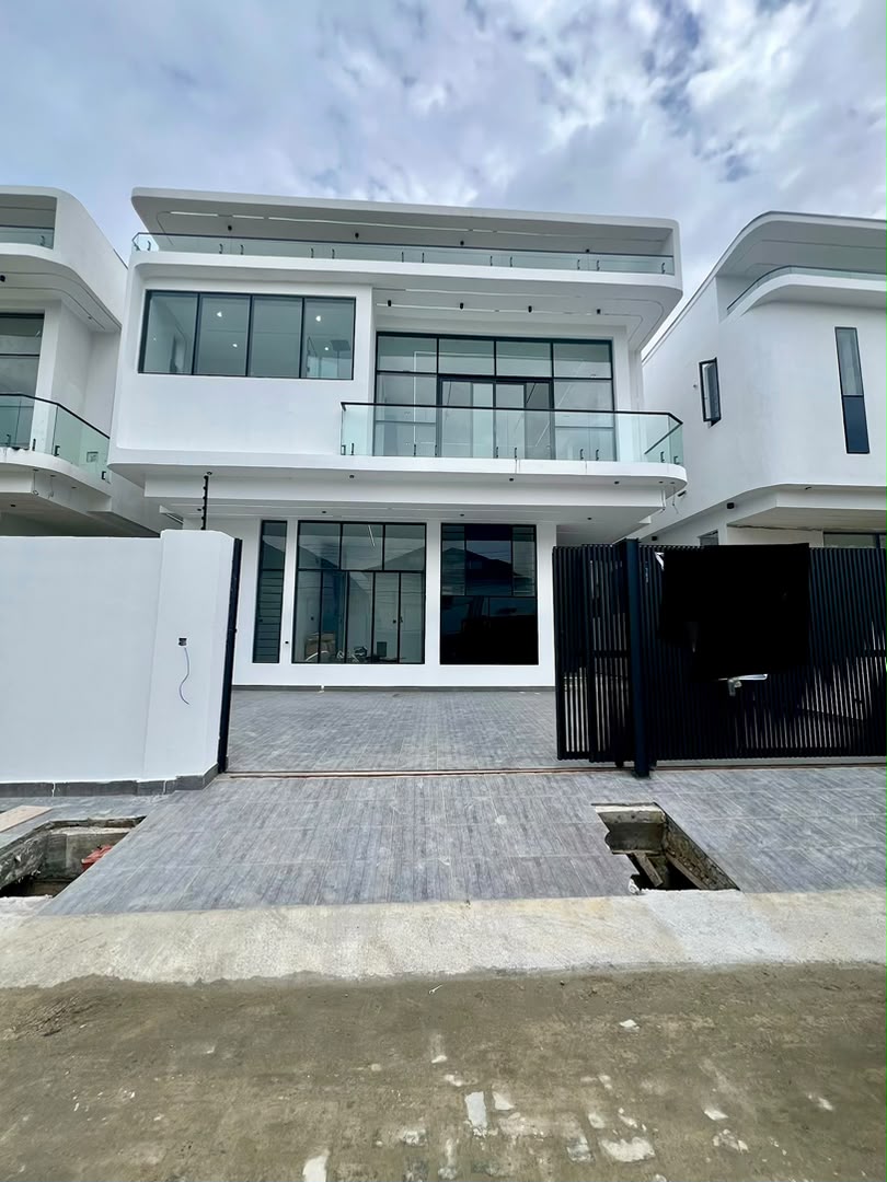 Decently Finished 5 Bedroom Amazing Home with Swimming Pool and BQ